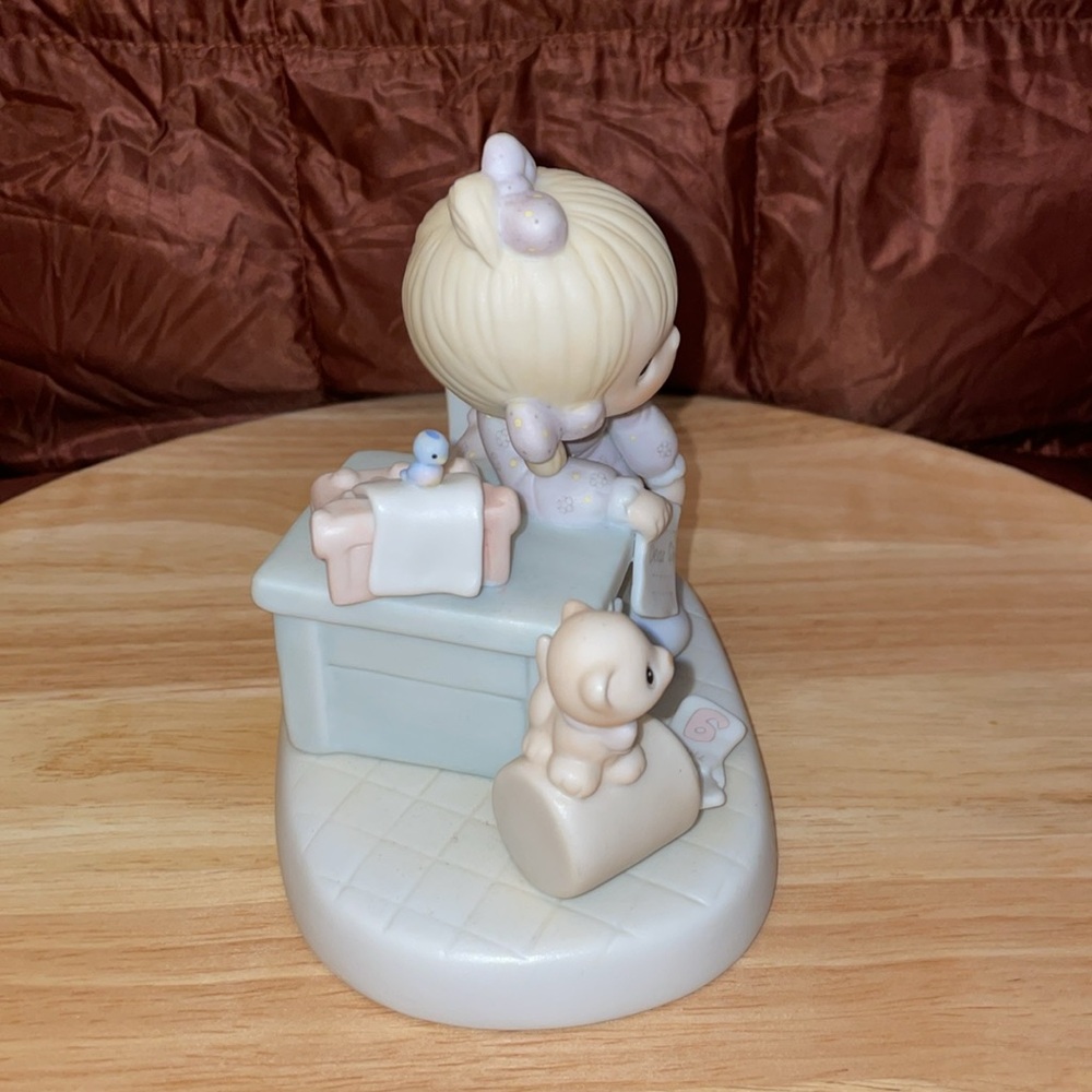 NWOT VINTAGE 1982 Adorable Figurine with Child & Puppy - Picture 2 of 6